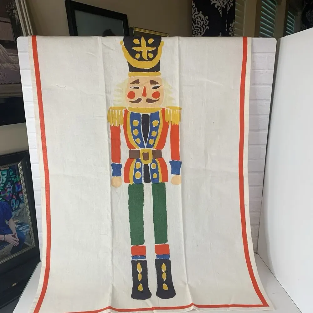 Mahogany Christmas Hand Towel With Tall Skinny Nutcracker 20